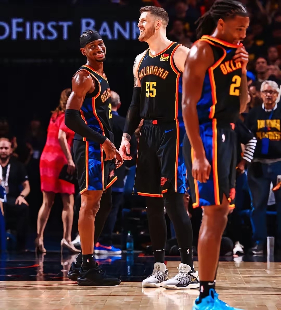 美国综艺欢愉岛第二季-问鼎app下载