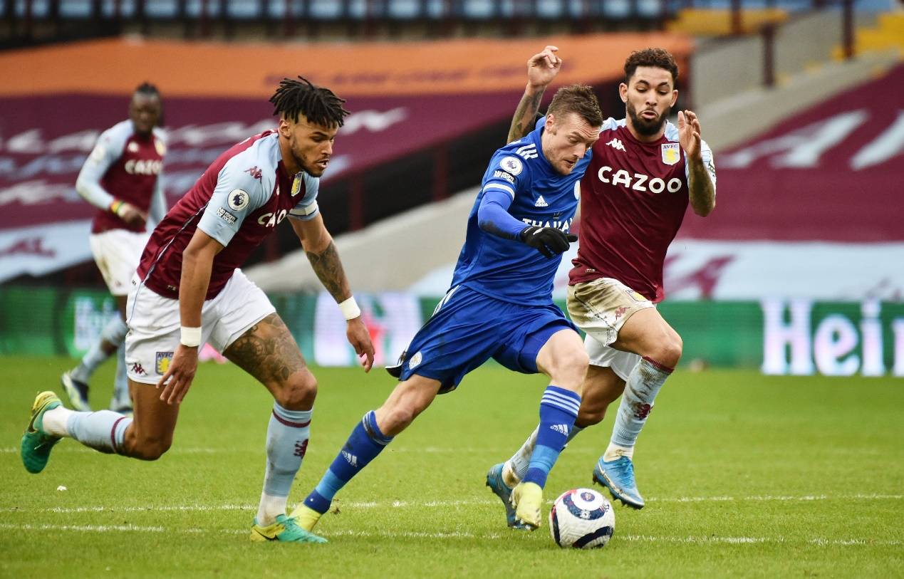 关于阿斯顿维拉训练开放日，冲刺阶段官宣签约引欢呼，英超在即，赛程密集仍需轮换的信息-问鼎app下载