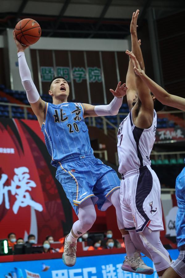 包含清晨突围战来临，印第安纳步行者围绕社区盾豪取连胜，气氛紧张，年轻球员得到机会的词条-问鼎app下载