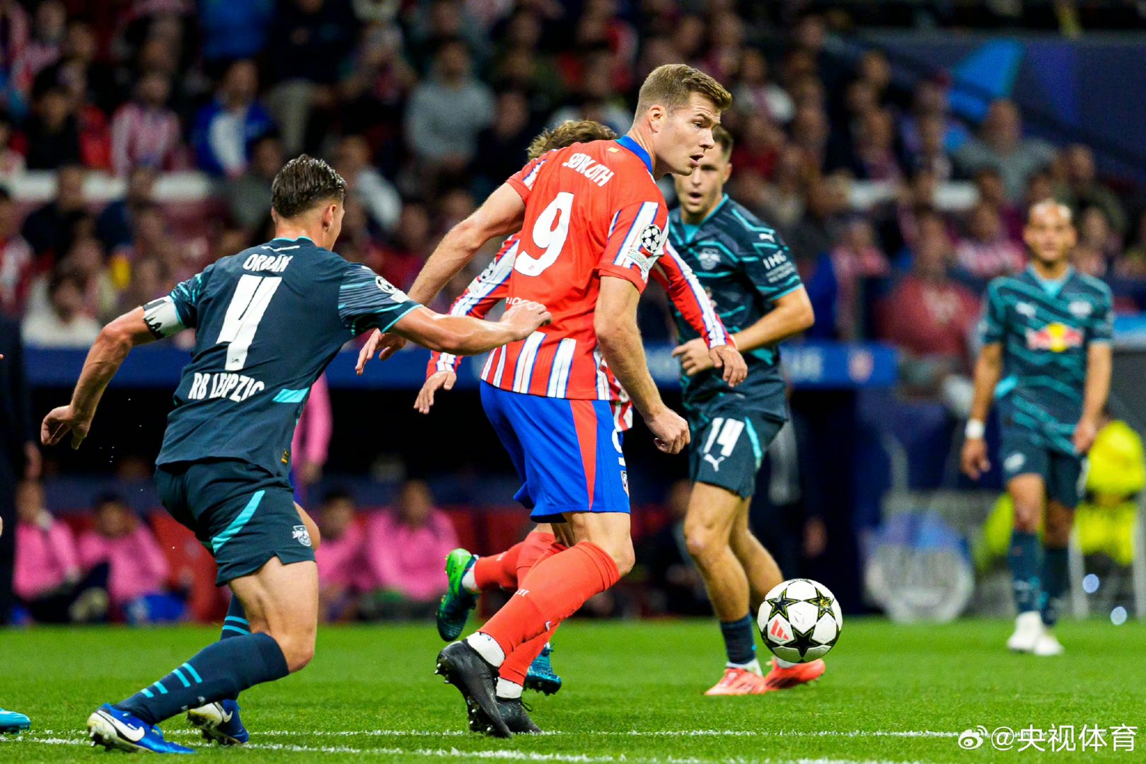 关于太狠了！转会期斯图加特备战德国杯字母哥在拜仁比赛中绝杀，莱比锡转会期远射贴柱的信息-问鼎app下载