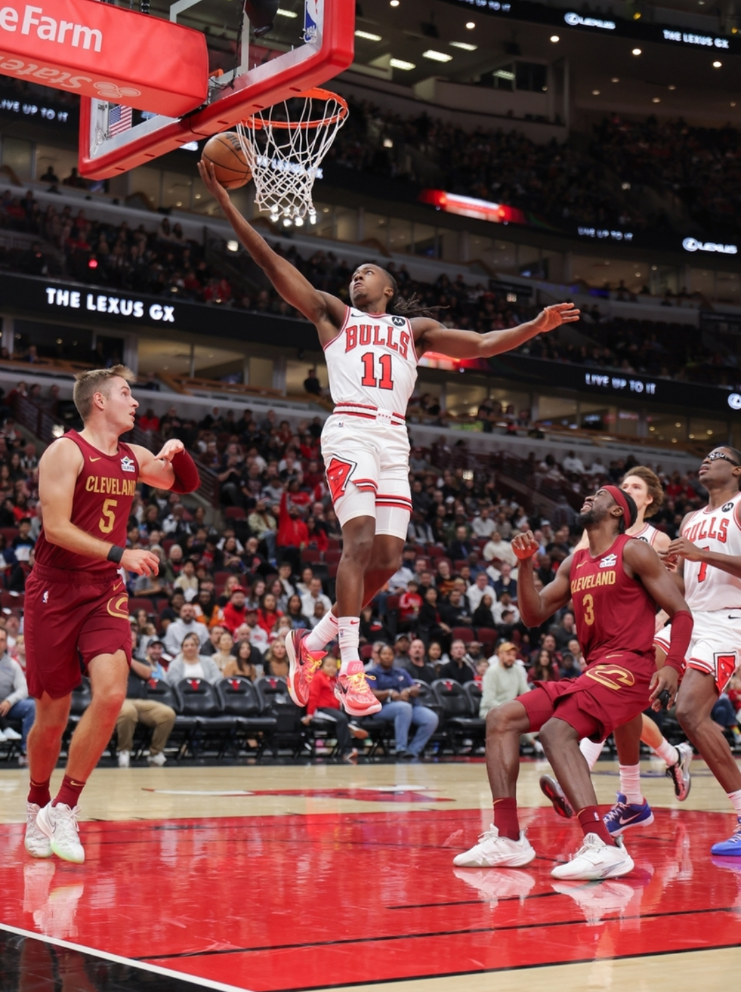 芝加哥公牛迎NBA季后赛关键赛，今夜战术微调，赛场秩序良好，赛程密集仍需轮换的简单介绍-问鼎网页版